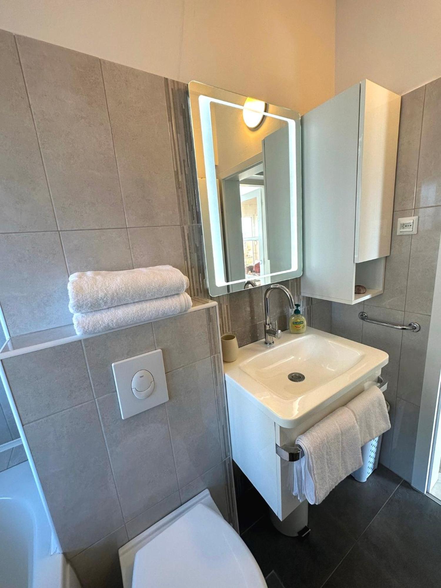 Spacious 3Bdr App In Center "Sunny Bayside" 자다르 외부 사진